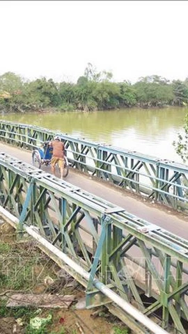 Cầu Phú Lưu (Huế) hiện nay đã xuống cấp nghiêm trọng. (Ảnh: Nguyên Lý/TTXVN)