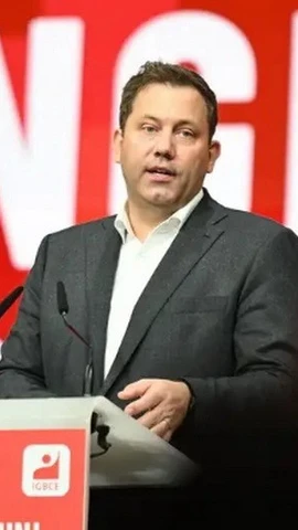 Phó Thủ tướng Lars Klingbeil là đại diện chính phủ đầu tiên thăm Trung Quốc. (Ảnh: DW)