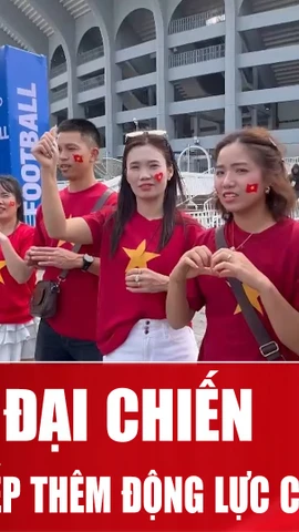 Người hâm mộ tiếp lửa cho U22 Việt Nam trong trận "đại chiến" U22 Malaysia