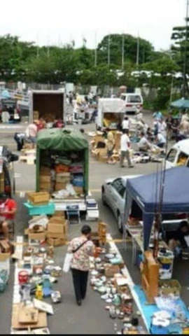 Chợ đồ cũ ở Nhật Bản (Ảnh: Fleamapket)