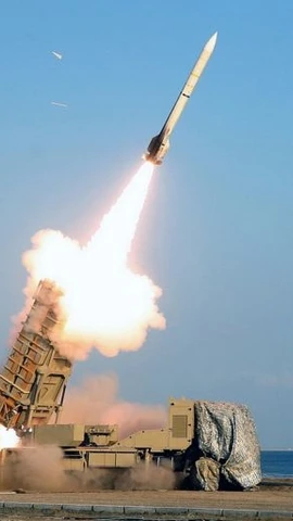Chuyên gia Nga đánh giá tên lửa tầm xa Iran là mối hiểm họa cho tàu sân bay Mỹ ở Trung Đông