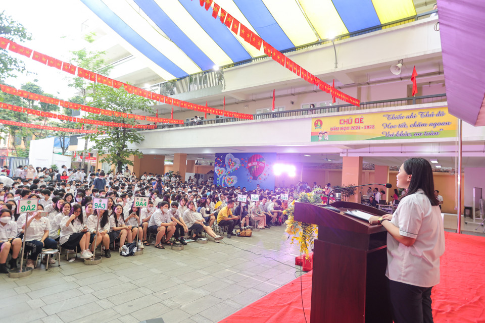 Thời điểm ngôi trường ở số 27-29 Hàm Long hoàn thiện xây dựng, đón học sinh trở lại cũng đánh dấu dịp kỷ niệm 100 năm ngày thành lập của một ngôi trường lâu đời, giàu truyền thống. (Ảnh: Minh Sơn/Vietnam+)