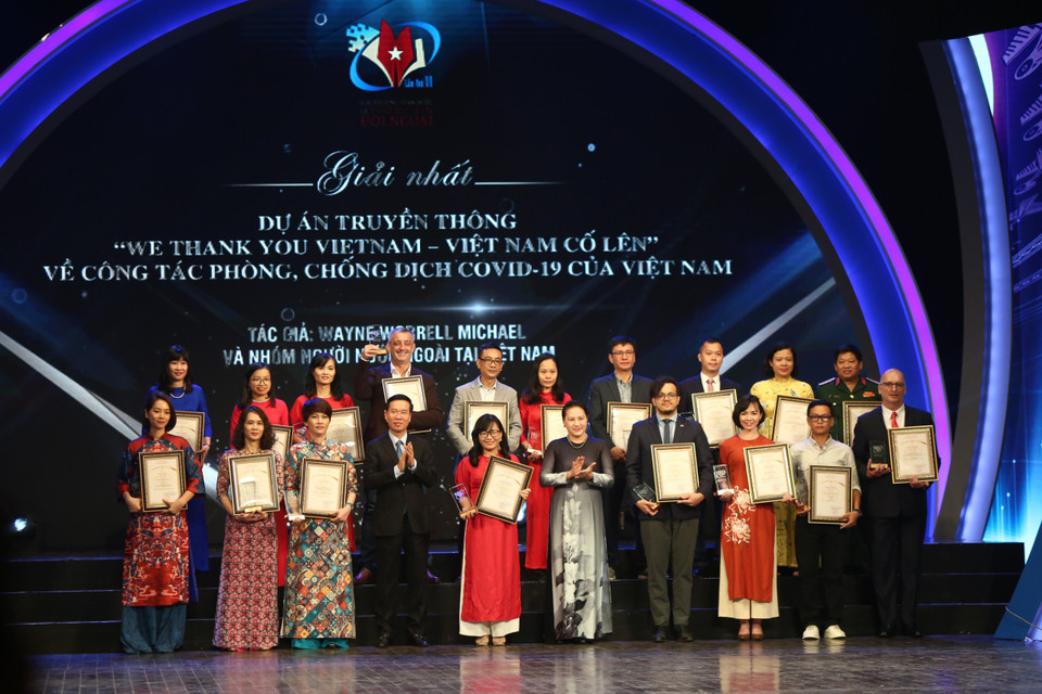 Báo Điện tử VietnamPlus giành năm giải; trong đó có một Giải Nhất, một Giải Nhì, hai Giải Ba và một Giải Khuyến khích. (Ảnh: Tá Hiển/Vietnam+)