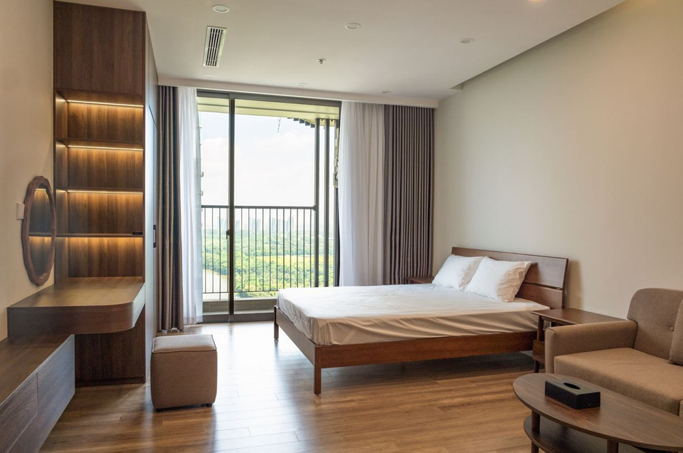 Nội thất được phủ sơn kháng khuẩn thông minh có khả năng ngăn ngừa virus, tạo môi trường sống đảm bảo sức khỏe cho sinh viên