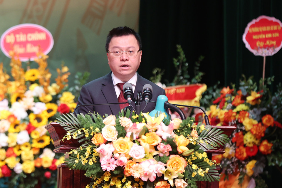 Ông Lê Quốc Minh - Chủ tịch Hội Nhà báo Việt Nam đọc diễn văn khai mạc. (Ảnh: Hoài Nam/Vietnam+)