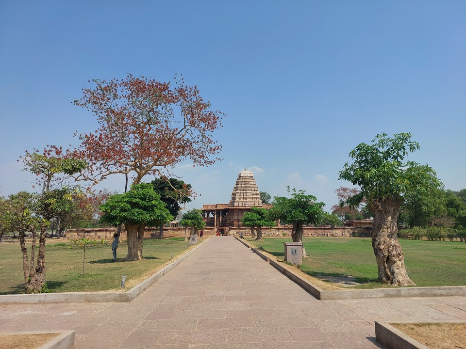 Đền Kakatiya Rudreshwara là một Di sản Thế giới được UNESCO ghi danh năm 2019. Từ trung tâm thành phố Hyderabad, thủ phủ của bang Telangana, miền Nam Ấn Độ, du khách di chuyển quãng đường 209km để đến đền. (Ảnh: Minh Thu/Vietnam+)