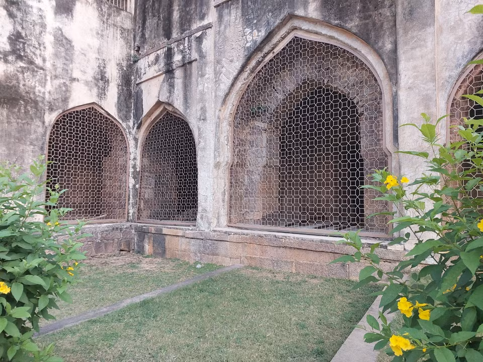 Cung điện dưới chân thành là nơi ở của các công chúa. (Ảnh: Minh Thu/Vietnam+)