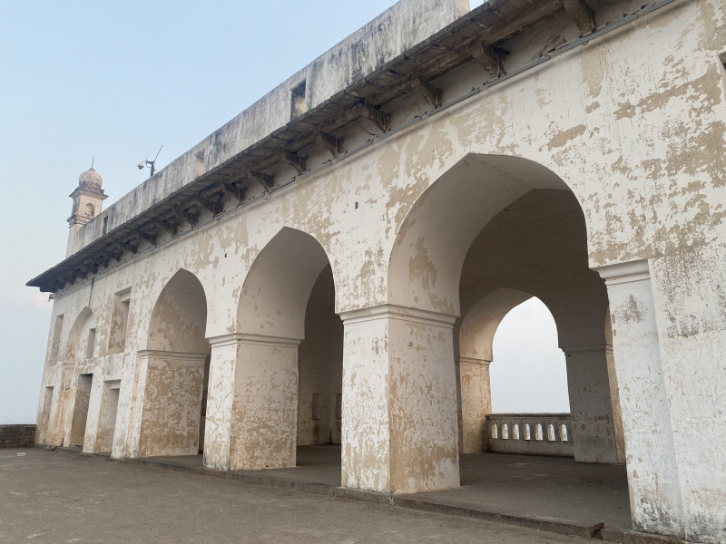 Do đó, quân lính trong pháo đài có thể dễ dàng phát hiện được tiếng bước chân của kẻ thù. Đó là sự tài tình trong kỹ thuật xây dựng pháo đài này. (Ảnh: Minh Thu/Vietnam+)