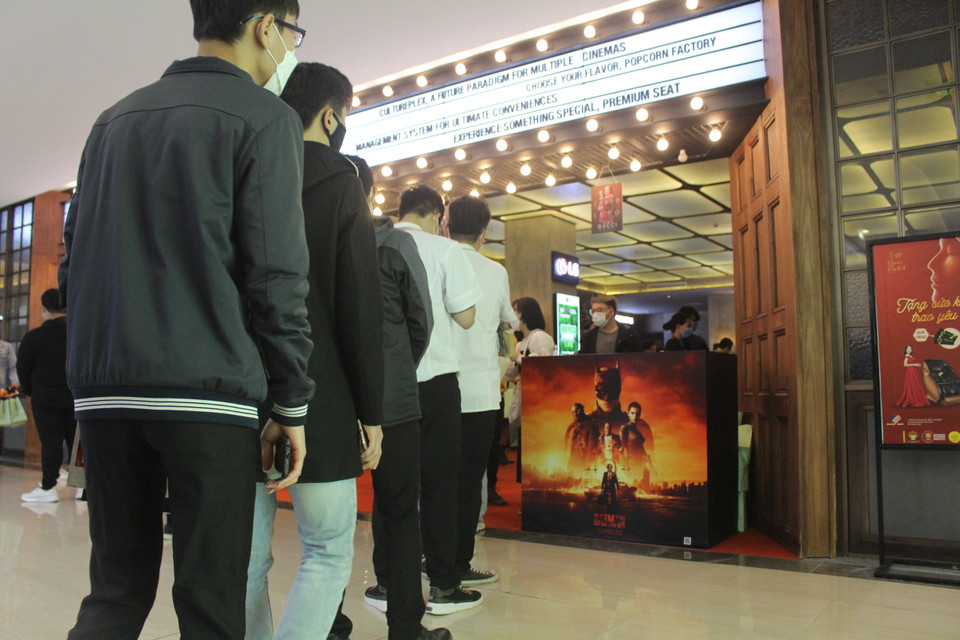 Phát 50 vé xem phim là một phần trong chuỗi hoạt động của ''fan event'' (sự kiện cho người hâm mộ) của nhà phát hành. (Ảnh: Minh Anh/Vietnam+)