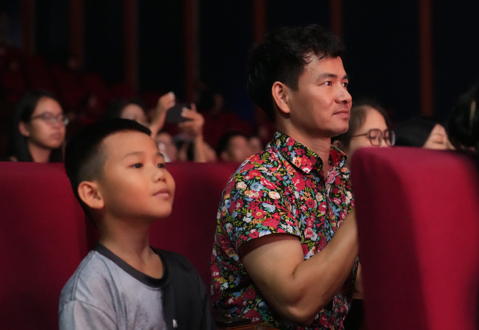 Nghệ sỹ Nhân dân Xuân Bắc cũng có mặt ở hàng ghế khán giả. (Ảnh: PV/Vietnam+)