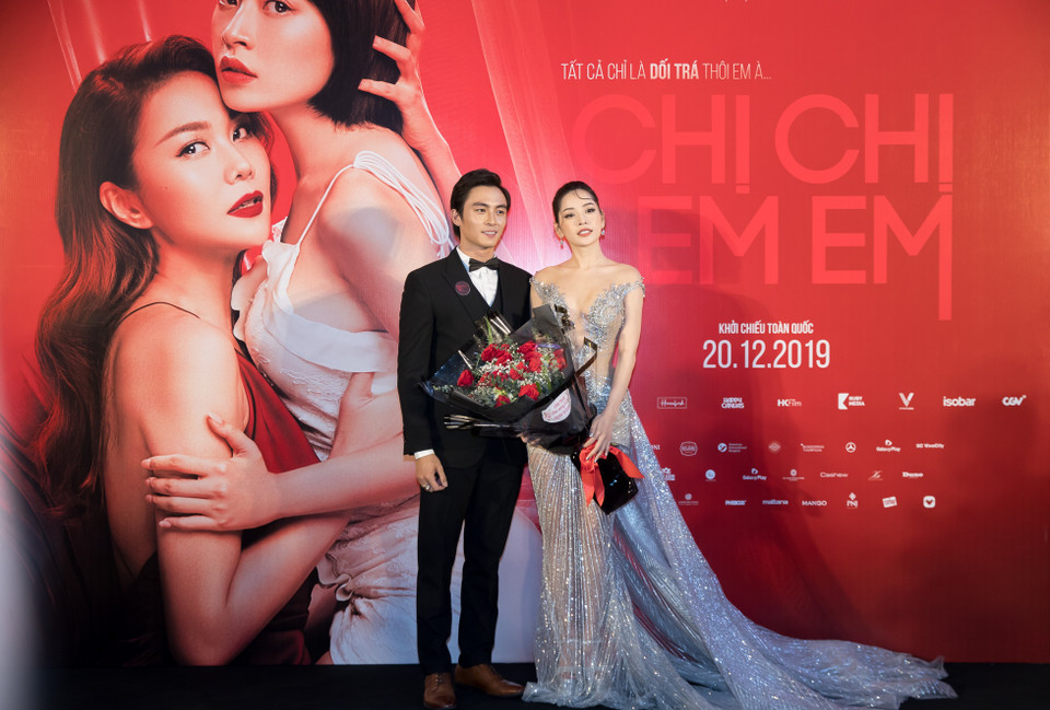 Phim thuộc thể loại tâm lý, ly kỳ với nội dung là những cuộc đấu trí kịch tính giữa những người phụ nữ bề ngoài tưởng chừng như thân thiết nhưng thực chất luôn muốn 'hạ bệ' nhau bằng những thủ đoạn, mưu mô xảo quyệt. (Ảnh: Vietnam+)