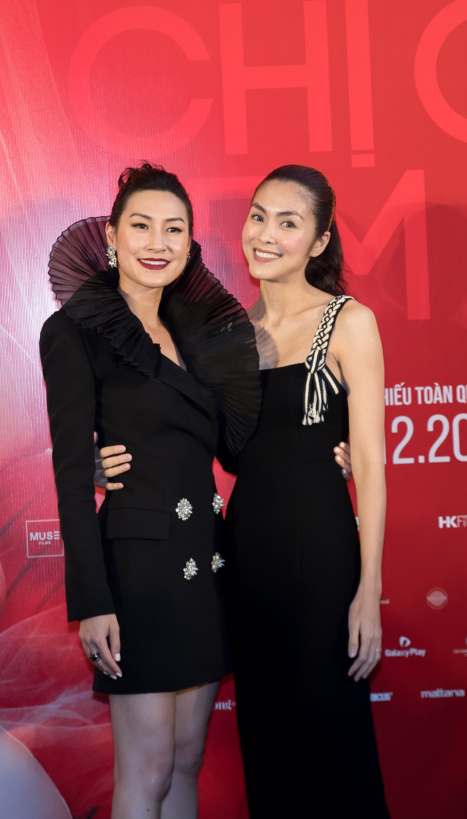 Đạo diễn Kathy Uyên và khách mời Tăng Thanh Hà. (Ảnh: Vietnam+)