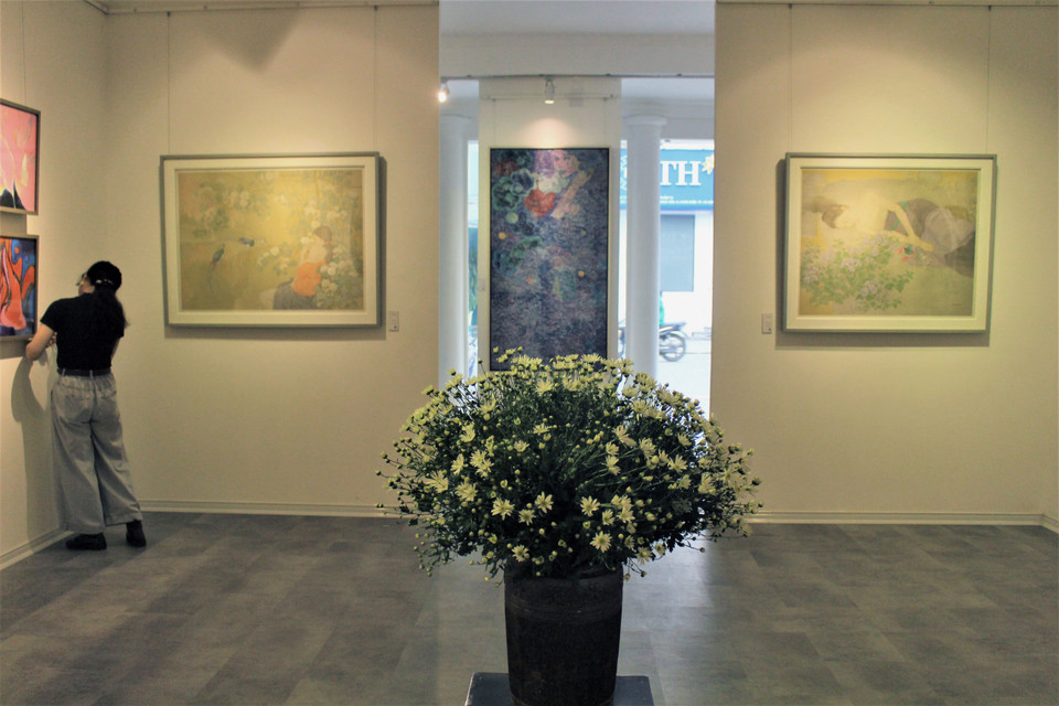 Bước vào tháng 11, mùa Thu miền Bắc đang dần đi qua để nhường chỗ cho mùa Đông. Đây cũng là thời điểm nhiều hoạt động văn hóa-xã hội ở Hà Nội được phép trở lại, dù có nhiều hạn chế về thời gian và người tham dự. (Ảnh: Minh Anh/Vietnam+)