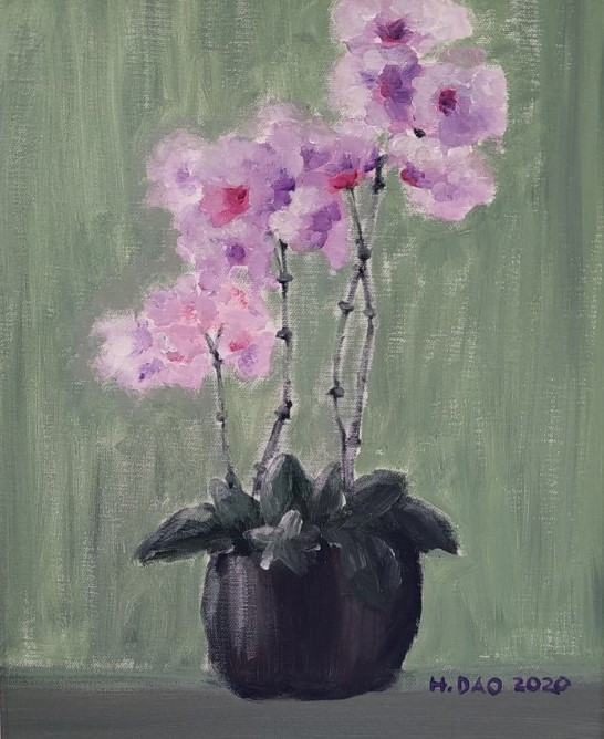 "Hoa phong lan," của Hannah Dao. (Ảnh Minh Thu/Vietnam+)