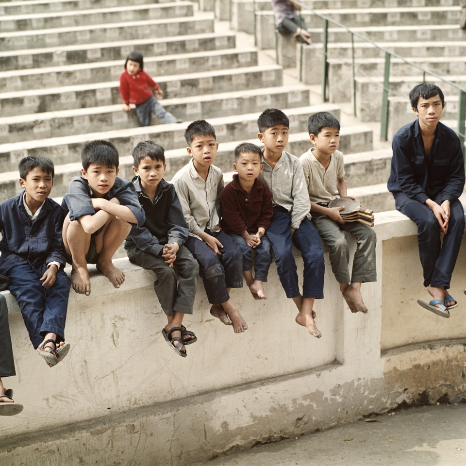 Sân vận động Hàng Đẫy năm 1975.