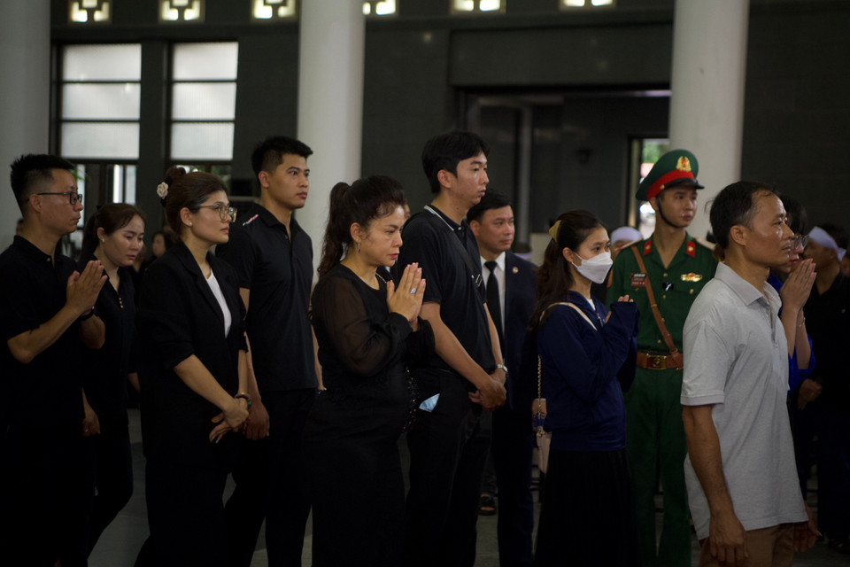 Không khí trang nghiêm, xúc động bên trong Nhà tang lễ. (Ảnh: Minh Sơn/Vietnam+)
