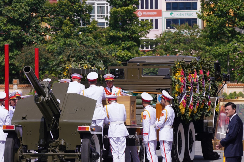 Cả dân tộc Việt Nam đã đưa tiễn Tổng Bí thư. (Ảnh: PV/Vietnam+)