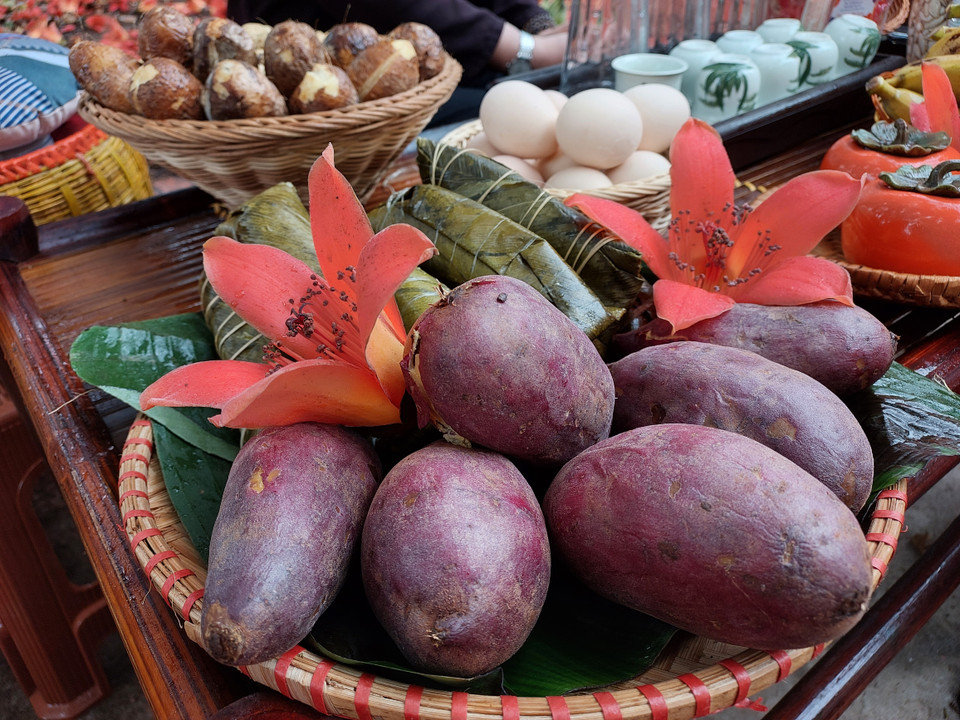 Những món quà quê dân dã. (Ảnh: Minh Thu/Vietnam+)