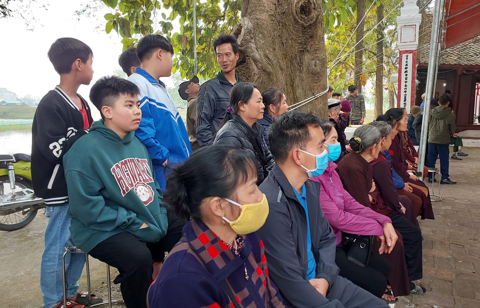 Người dân đến dự hội ít hơn nhiều so với những năm tổ chức tranh phết. (Ảnh: Minh Thu/Vietnam+)