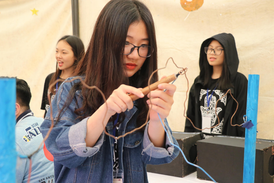 Bên cạnh các gian hàng sách còn có các khu vực vui chơi để tạo thêm sự hứng thú cho người tham gia. (Ảnh: PV/Vietnam+)