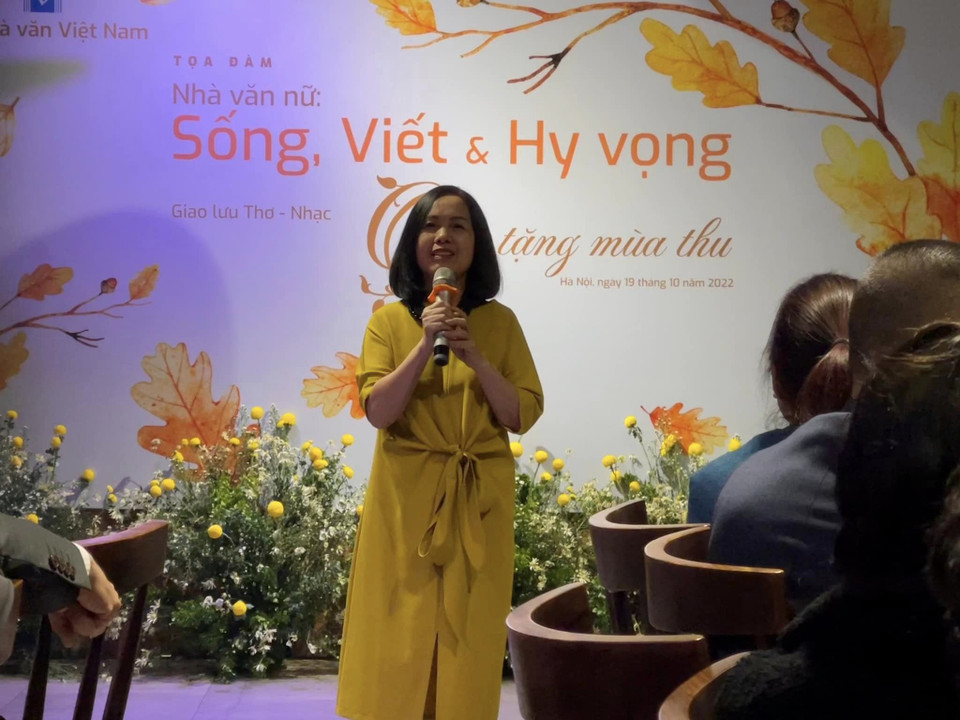 Nhà văn Thùy Dương, Trưởng Ban công tác nhà văn nữ, Hội Nhà văn Việt Nam. (Ảnh: PV/Vietnam+)