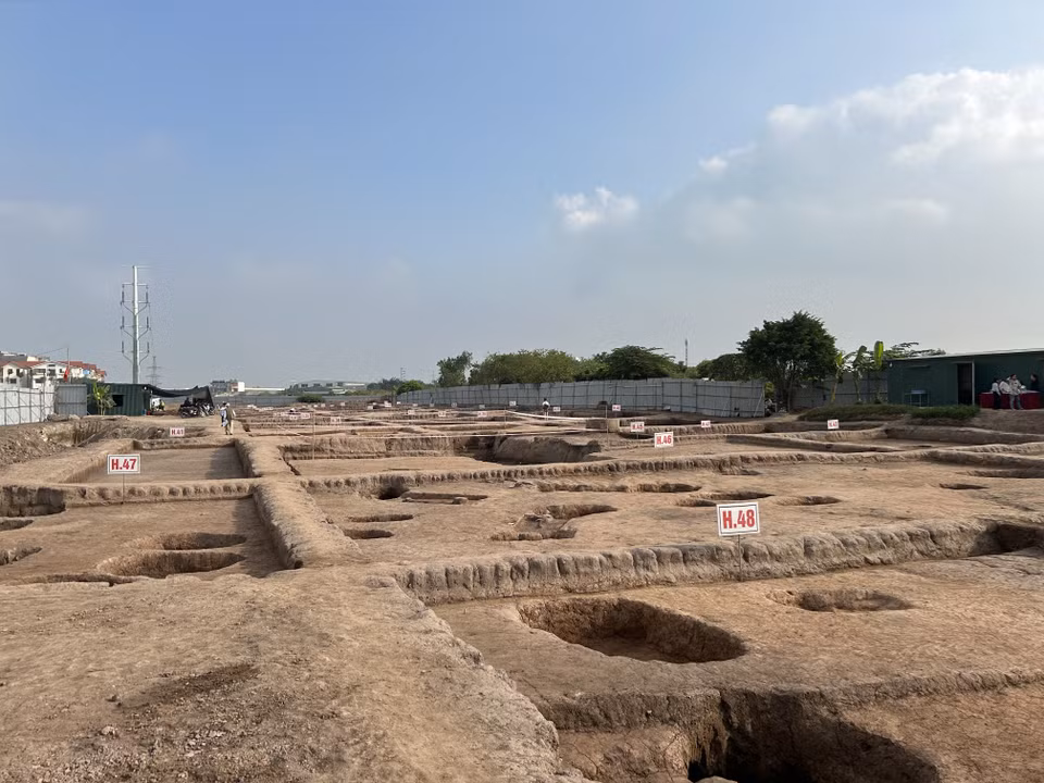 Những kết quả khai quật - nghiên cứu đã góp phần cung cấp đầy đủ chứng cứ hiện vật về sự có mặt của con người từ rất sớm trên khu vực Hà Nội ngay nay. (Ảnh: Phương Anh/Vietnam+)
