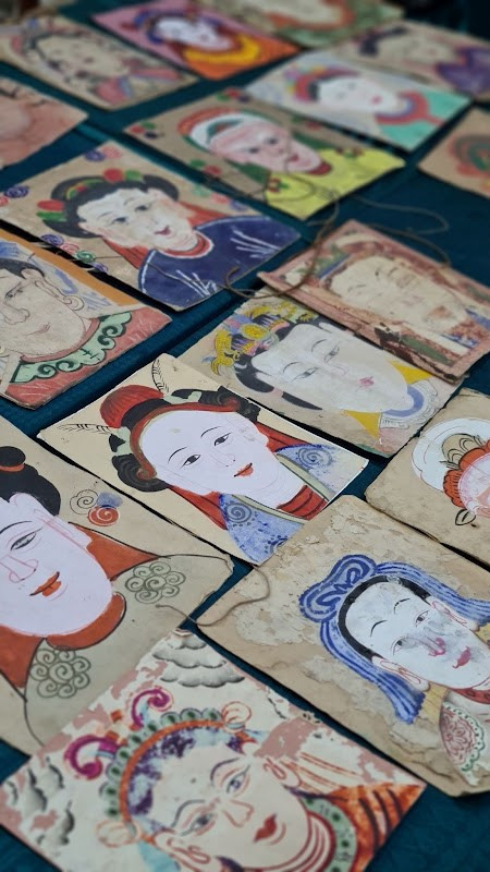 Một số bức tượng trong bộ sưu tập. (Ảnh: Minh Thu/Vietnam+)