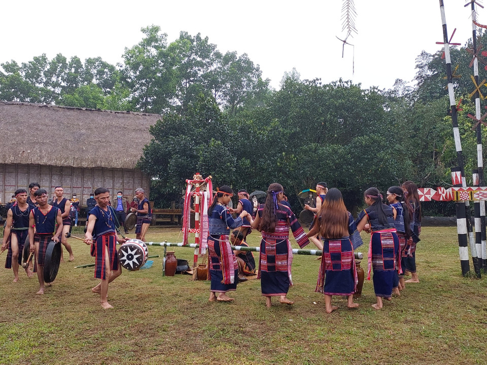 Lễ cưới là nghi lễ quan trọng trong đời sống văn hóa cộng đồng người Ba Na. (Ảnh: Minh Thu/Vietnam+)