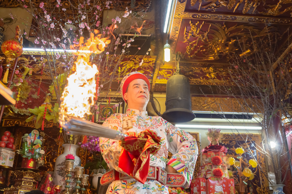 Giá Quan lớn đệ Tam Thủy phủ, vị quan cai quản vùng sông nước. (Ảnh: Minh Thu/Vietnam+)