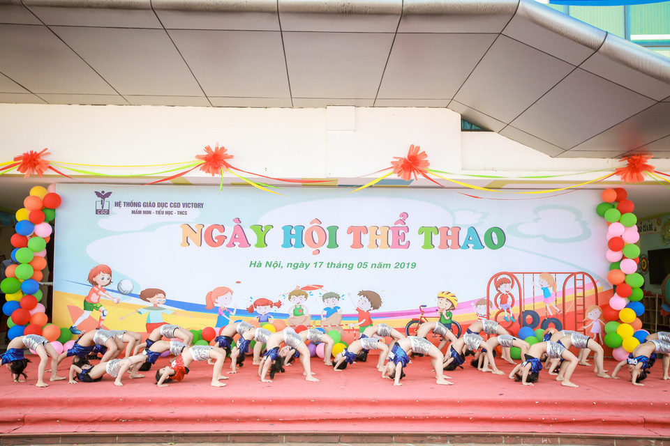 Màn múa thể dục nhịp điệu khỏe khoắn... (Ảnh: PV/Vietnam+)