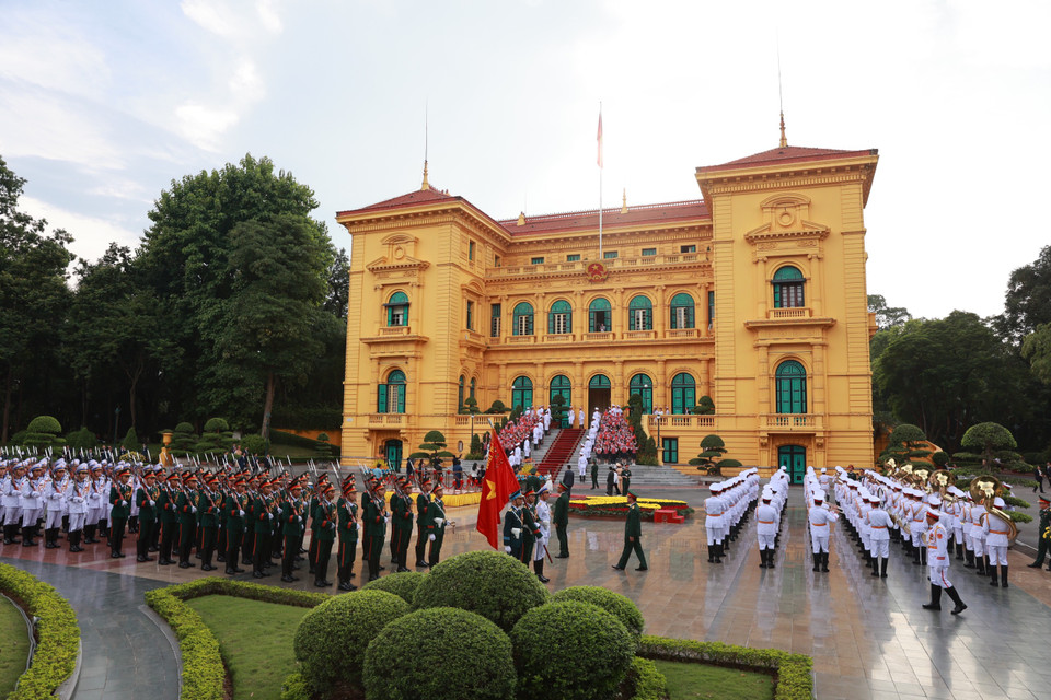 Ngày 10/9, Tổng thống Hợp chúng quốc Hoa Kỳ Joseph R. Biden, Jr. bắt đầu thực hiện chuyến thăm cấp Nhà nước tới Việt Nam theo lời mời của Tổng Bí thư Ban Chấp hành Trung ương Đảng Cộng sản Việt Nam Nguyễn Phú Trọng. (Ảnh: PV/Vietnam+)