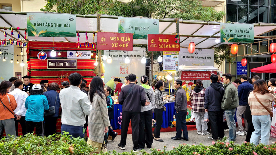 Sự kiện mở cửa đón khách đến 19 giờ ngày 8/8. (Ảnh: Minh Anh/Vietnam+)