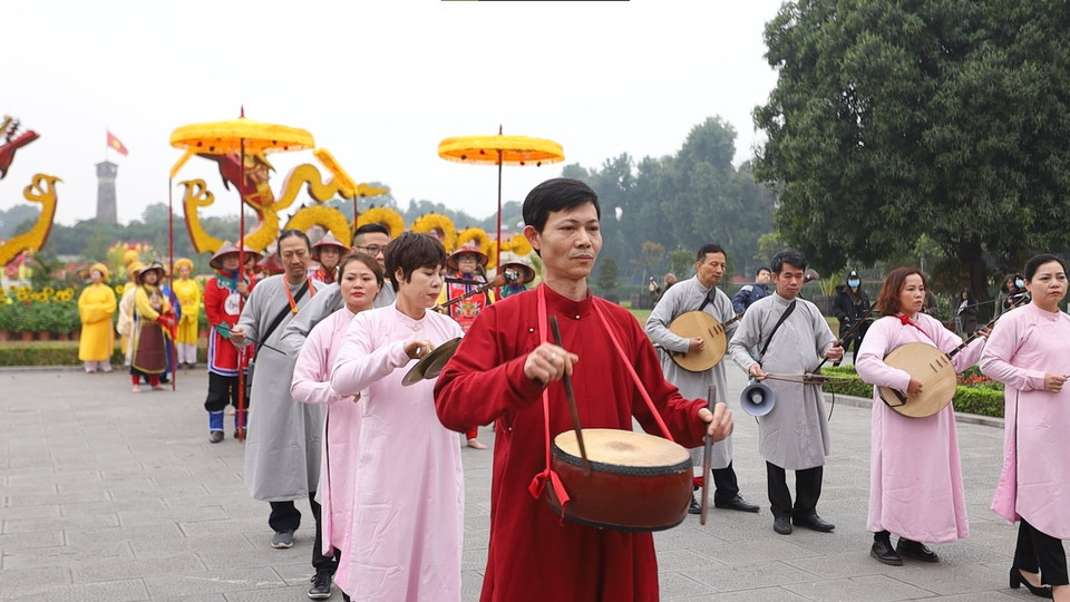 Sự đồng hành của dàn nhạc công và những khúc nhã nhạc cung đình giúp buổi tái hiện trở nên ấn tượng hơn. (Ảnh: PV/Vietnam+)