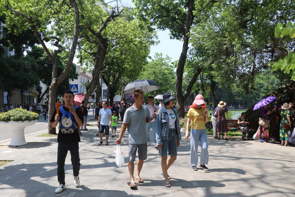 Việc được nghỉ thêm một ngày nhân Lễ 2/9 (kể từ 2019) tạo nhiều điều kiện nghỉ ngơi và đi chơi xa hơn cho người dân. (Ảnh: Minh Anh/Vietnam+)