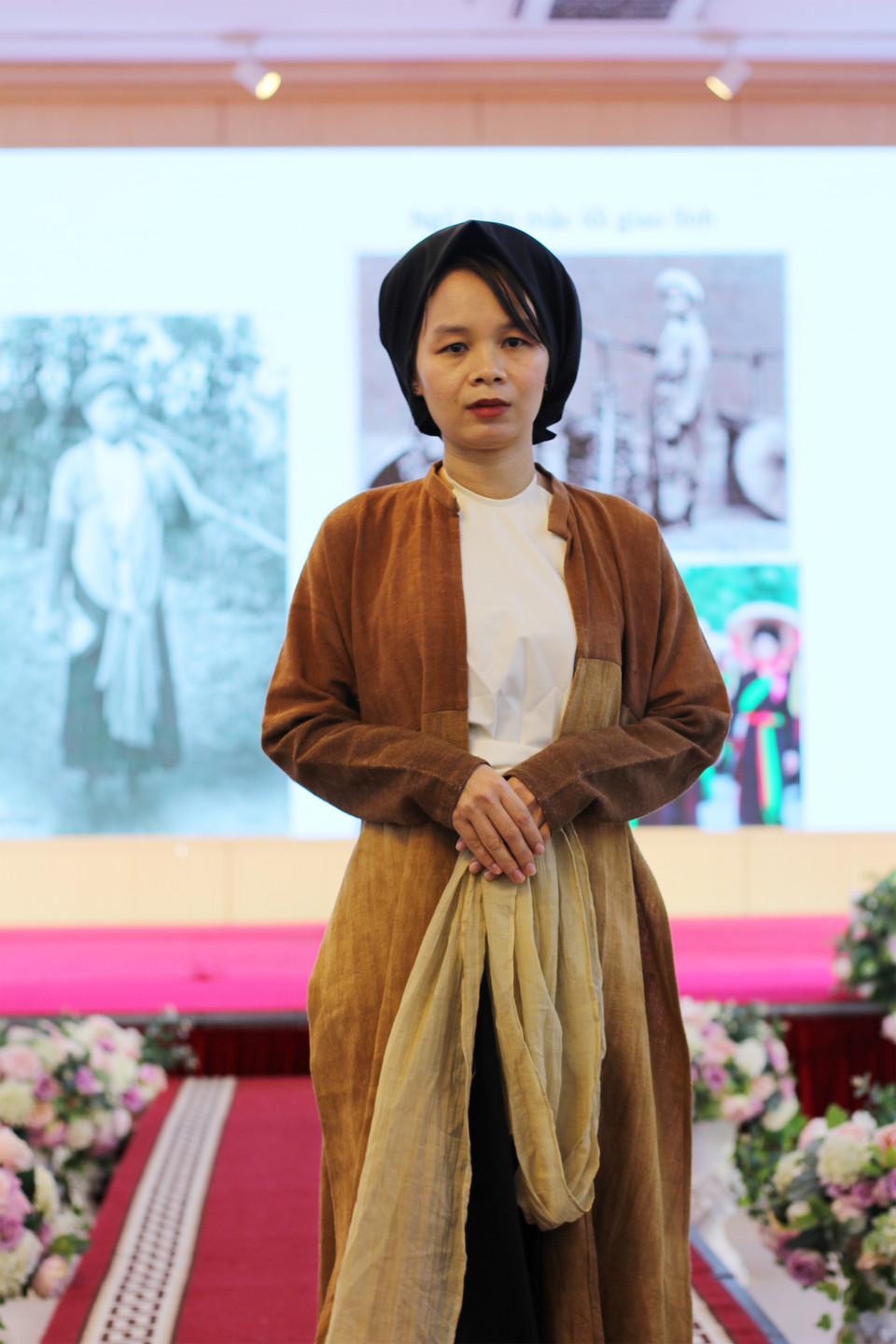 Áo tứ thân của người phụ nữ miền Bắc. (Ảnh: Minh Anh/Vietnam+)