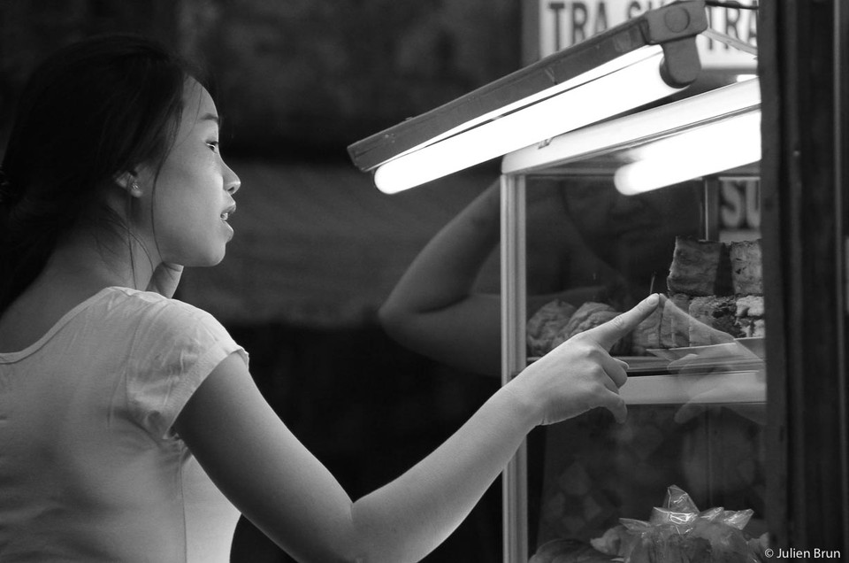 Ảnh hưởng này kéo theo sự xuất hiện của nhiều từ gốc Pháp trong nhiều lĩnh vực khác nhau, đặc biệt là trong khoa học-kỹ thuật. (Ảnh: BTC)