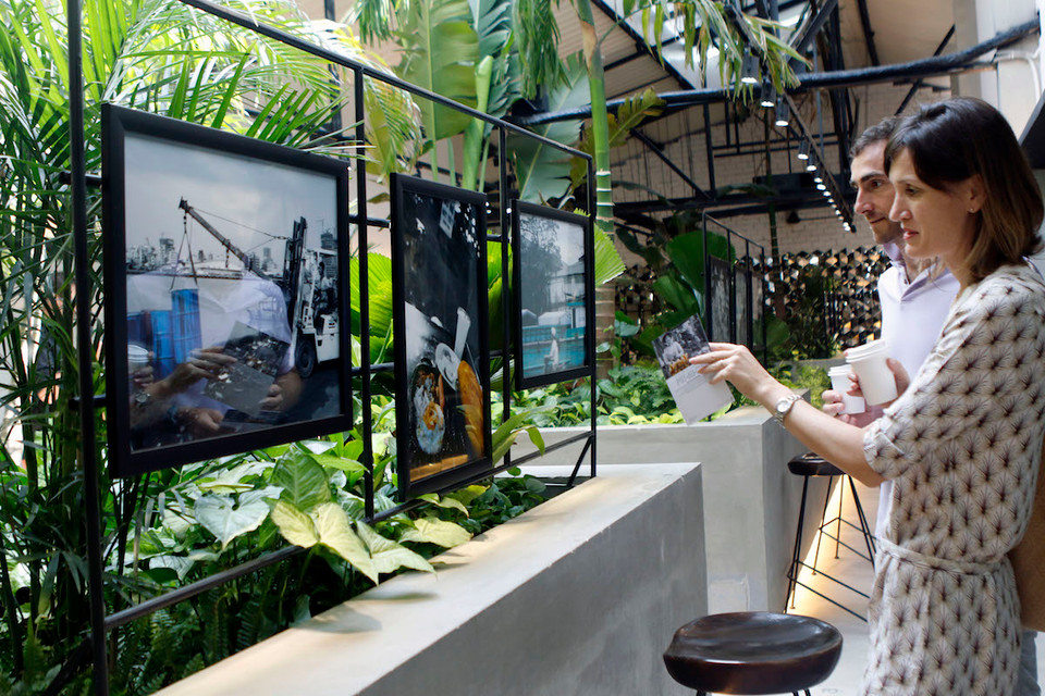 Triển lãm ảnh 'Pot-Au-Phở' kéo dài từ nay đến hết ngày 30/4 tại không gian TOONG Minh Khai (số 19 Võ Văn Tần, quận 3, Thành phố Hồ Chí Minh). (Ảnh: Vietnam+)