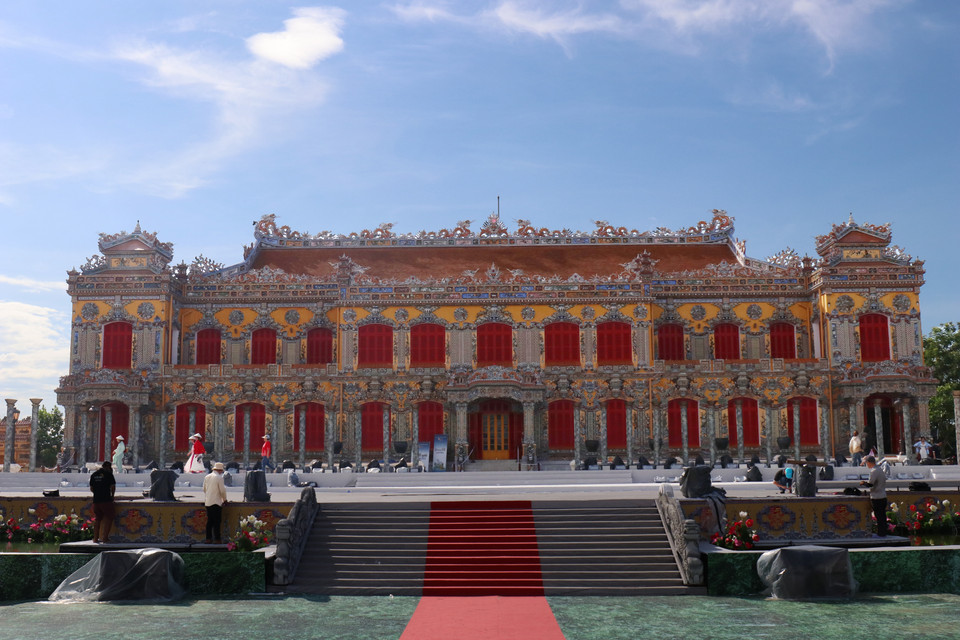 Ai đã từng vào Đại nội (Huế) thì không nên bỏ qua Điện Kiến Trung. Tòa nhà là một trong 5 công trình quan trọng trên trục thần đạo của Tử Cấm Thành, 4 công trình còn lại gồm Điện Thái Hòa (hiện đang tu sửa), Điện Cần Chánh, Điện Càn Thanh và Cung Khôn Thái. (Ảnh: Minh Anh/Vietnam+)