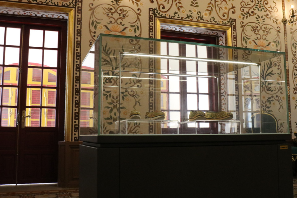 Phong cách Italy trong kiến trúc Điện Kiến Trung được thể hiện ở lối vẽ trang trí tường. (Ảnh: Minh Anh/Vietnam+)