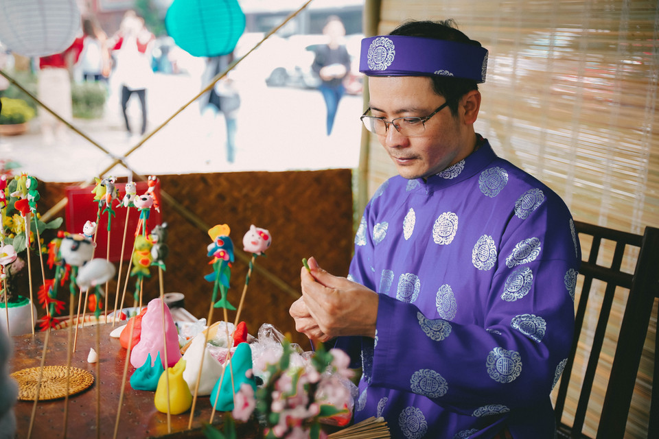 Tò he, món đồ chơi đặc trưng văn hóa Việt. (Ảnh: PV/Vietnam+)