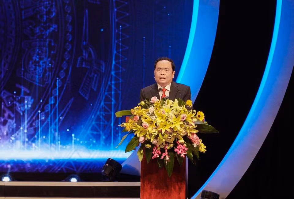 Ông Trần Thanh Mẫn, Chủ tịch Ủy ban Trung ương Mặt trận Tổ quốc Việt Nam cho rằng, các tác phẩm tham dự giải thưởng đã bám tương đối sát với chủ đề, tiêu chí của giải thưởng, thể loại đa dạng, tập trung nhiều nhất vào mảng phóng sự điều tra, ký, chuyên luận. (Ảnh: Minh Hiếu)