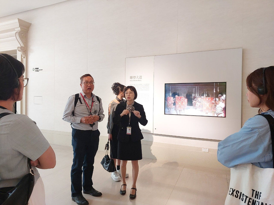 Đây là bảo tàng tư nhân lớn nhất ở Đài Loan, được xây dựng từ năm 1992 và hoàn thành sau hơn 4 năm với tổng kinh phí lên tới 1,85 tỷ Đài tệ (tương đương 61,6 triệu USD). Vào năm 2012, công trình đã được tặng cho chính quyền thành phố Đài Nam và chính thức mở cửa đón khách từ ngày 1/1/2015. (Ảnh: Minh Thu/Vietnam+)