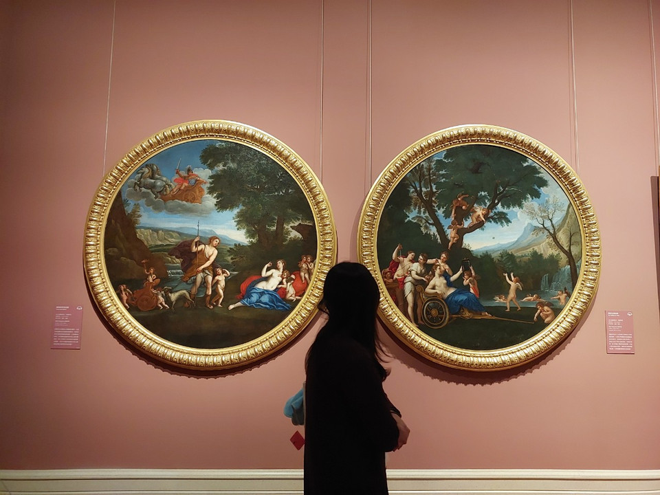 Venus và Adonis, bộ tranh của danh họa Italy Francesco Albani. (Ảnh: Minh Thu/Vietnam+)