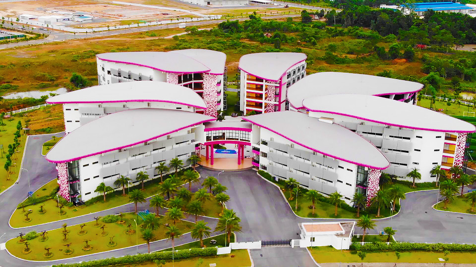 Thầy và trò TH School đã sẵn sàng bước vào một năm học mới tràn đầy hứng khởi, duy trì và phát huy những thế mạnh vốn có với những hứa hẹn thật rực rỡ trong tương lai. (Ảnh: PV/Vietnam+)