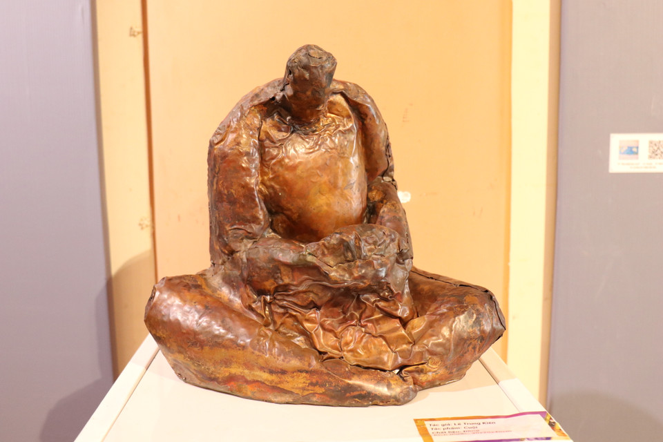 Tác phẩm đồng có tên "Cuội" của tác giả Lê Trung Kiên. (Ảnh: Minh Anh/Vietnam+)