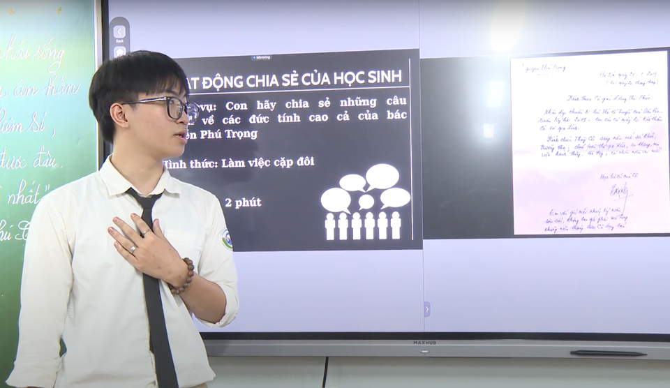 Là học sinh đang ngồi trên ghế nhà trường, tinh thần tôn sư trọng đạo của Tổng Bí thư Nguyễn Phú Trọng là bài học lớn cho các em. (Ảnh: PV/Vietnam+)