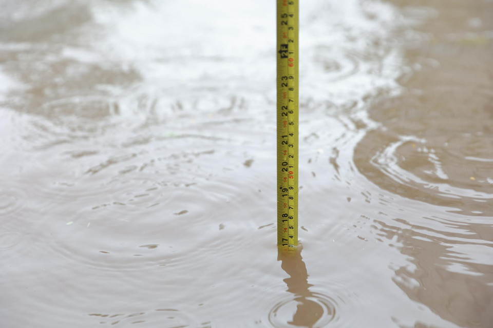 Ghi nhận mức ngập sâu gần nửa mét. (Ảnh: Minh Sơn/Vietnam+)