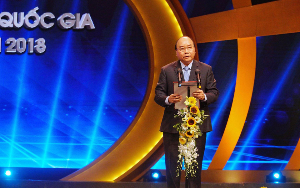 Thủ tướng Nguyễn Xuân Phúc phát biểu tại Lễ trao Giải Báo chí Quốc gia lần thứ 13 - năm 2018. (Ảnh: Minh Hiếu/Vietnam+)