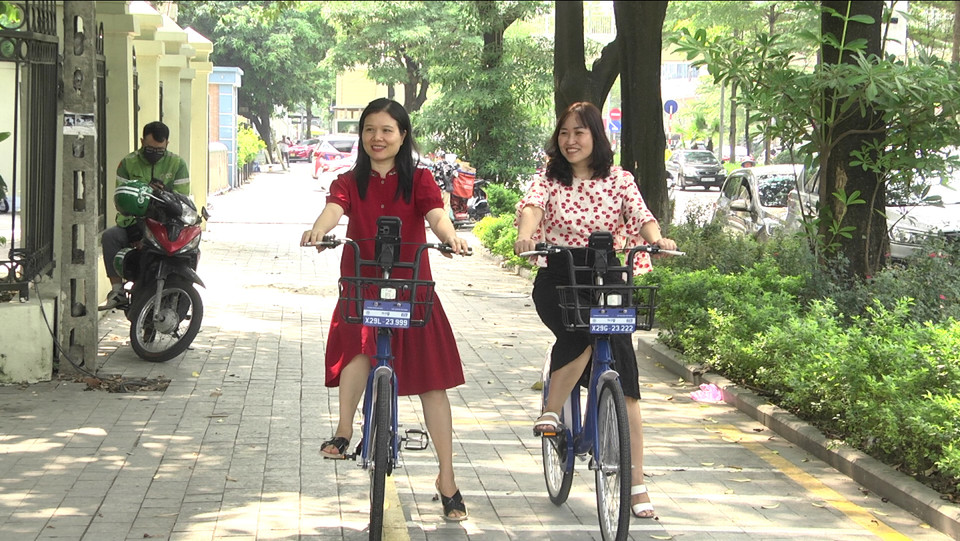 Nếu thuê theo lượt, sau 30 phút đầu tiên, ứng dụng sẽ thu thêm 1.000 đồng/6 phút tiếp theo. (Ảnh: PV/Vietnam+)