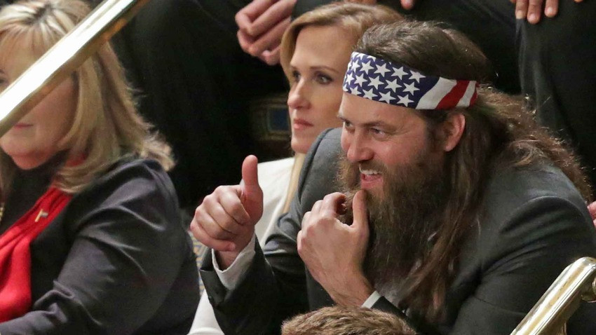 Willie Robertson (phải), một trong các ngôi sao của chương trình truyền hình thực tế ăn khách 'Duck Dynasty' cùng vợ là Korie tại buổi lễ (Ảnh: Getty Images)